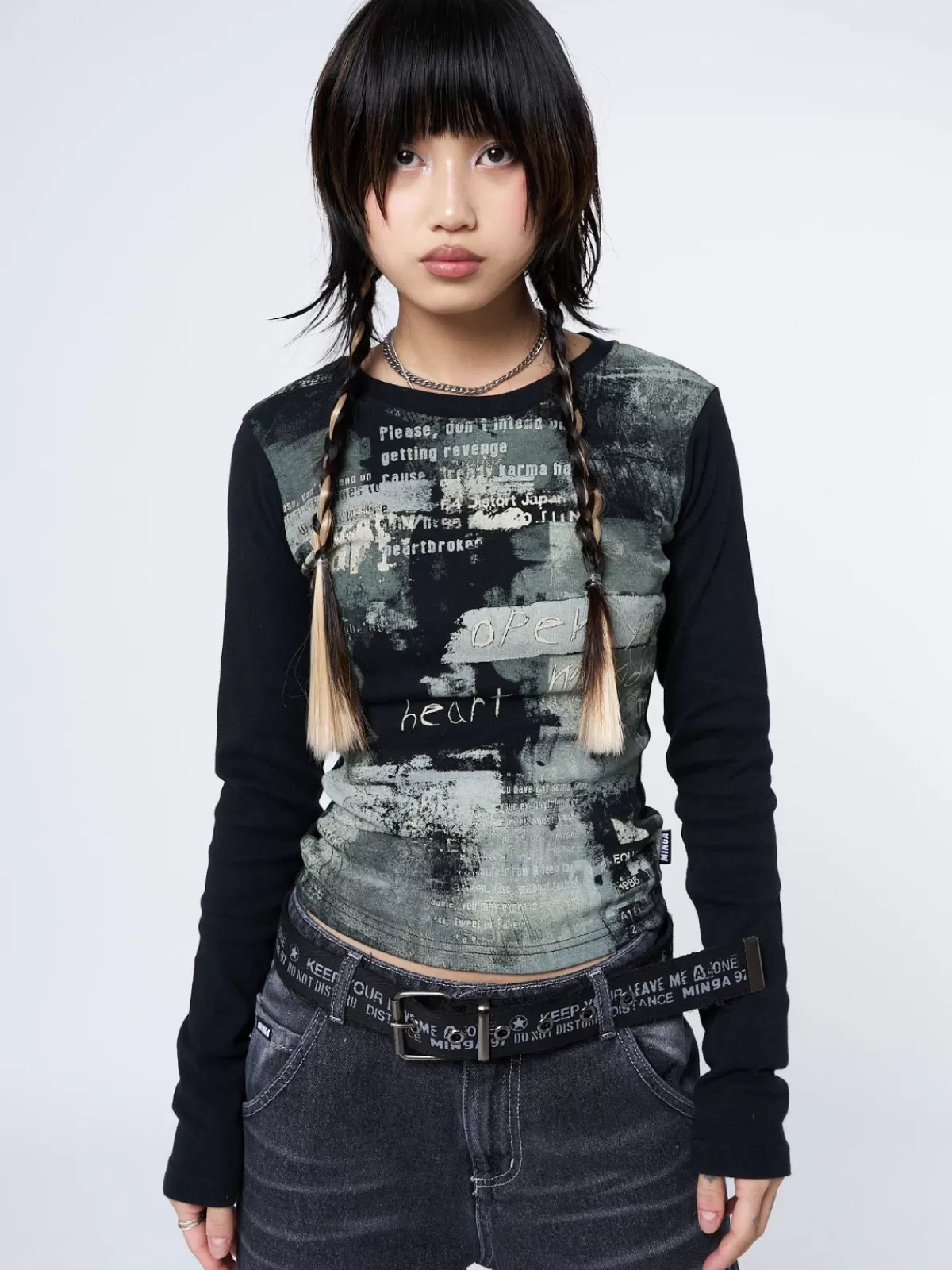 Hot Minga London Abstrakt Green Graphic Top Black