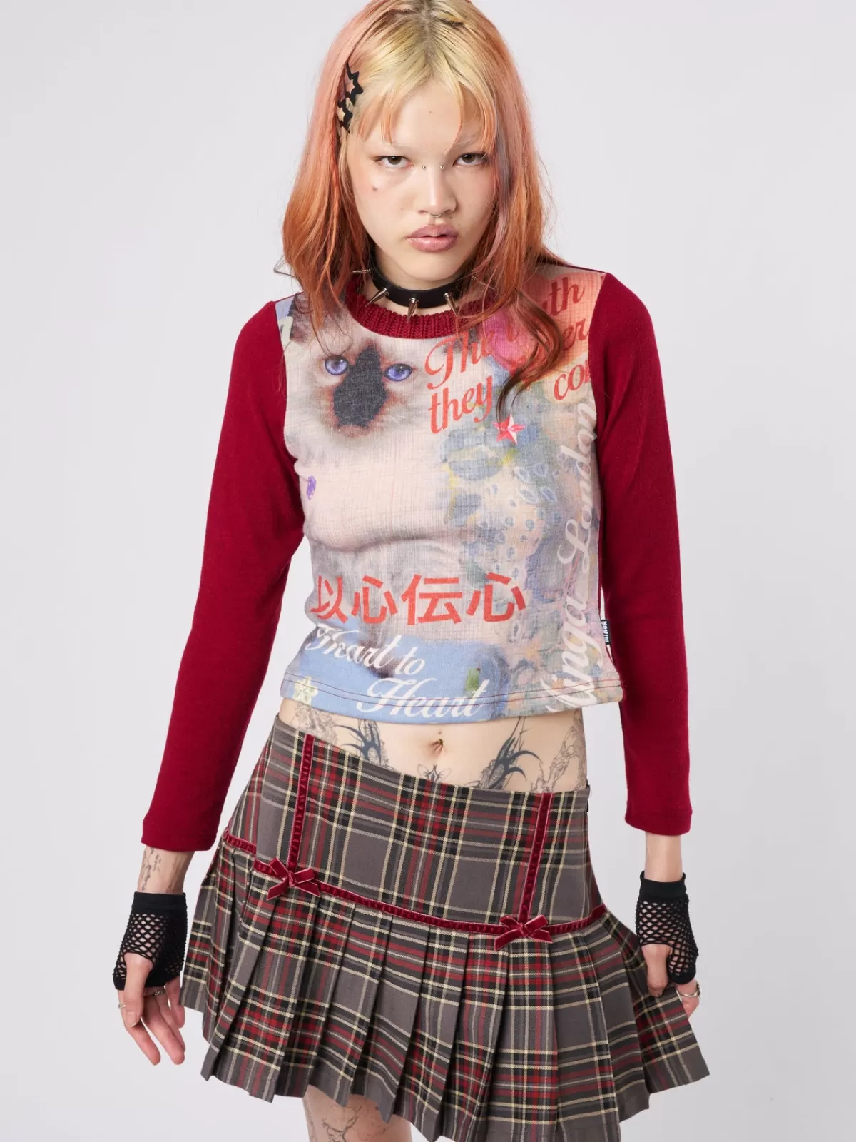 Flash Sale Minga London Curious Cat Graphic Top Red