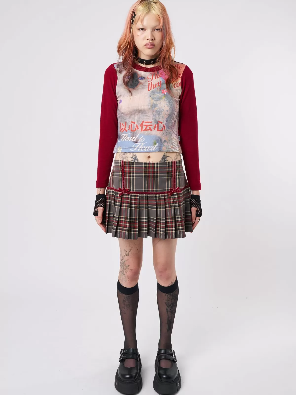 Flash Sale Minga London Curious Cat Graphic Top Red