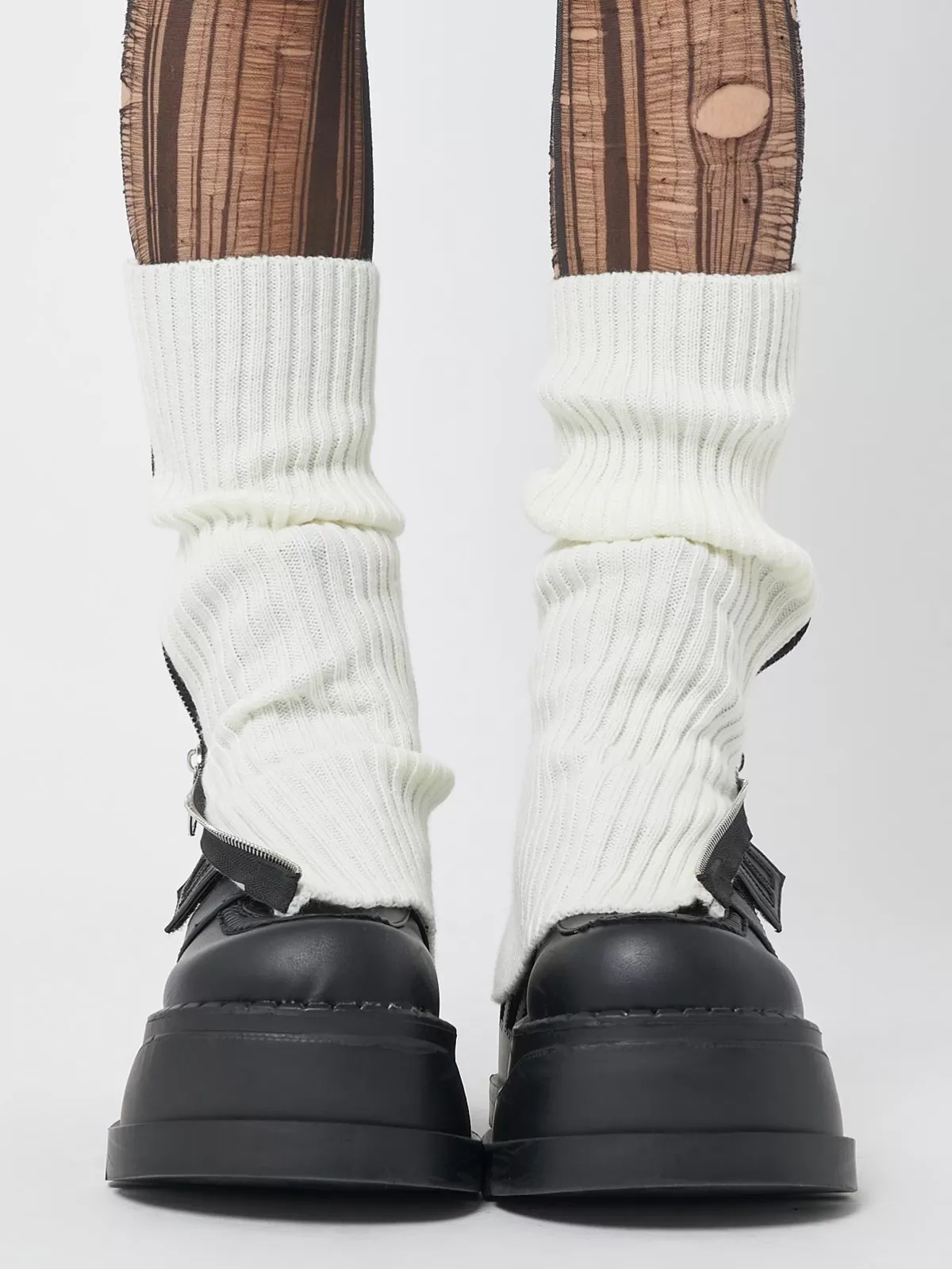 Outlet Minga London Downtown Zip Up Leg Warmers White