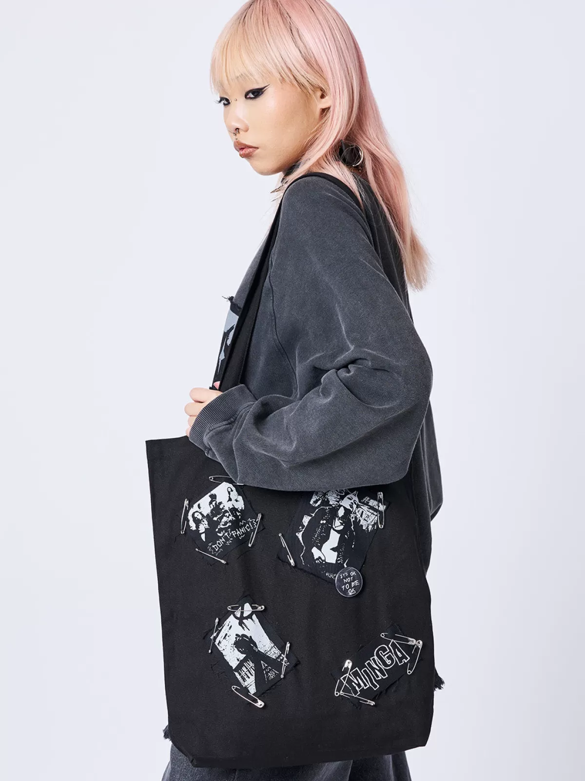 Fashion Minga London Gothic Romance Tote Bag Black
