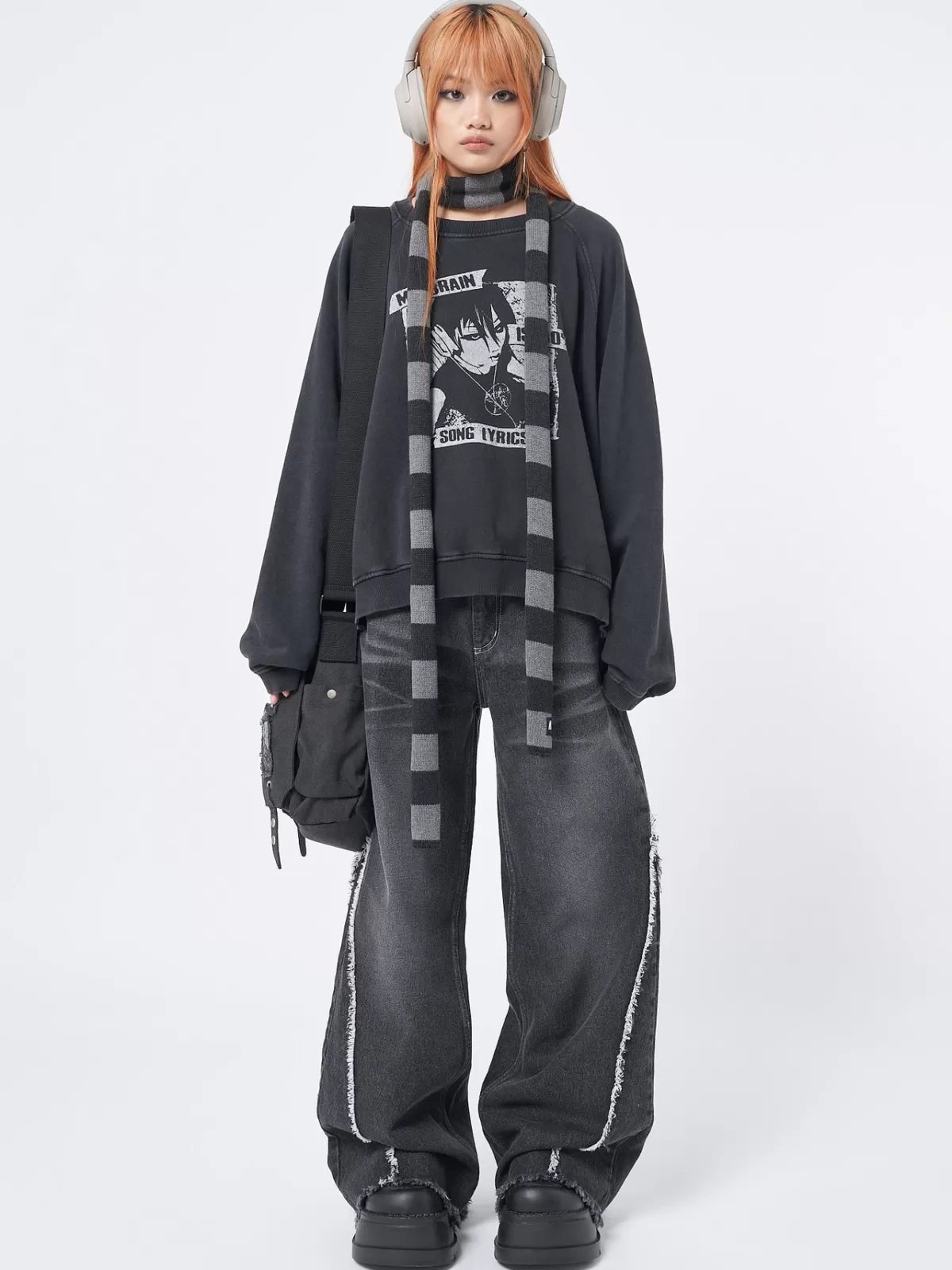 Shop Minga London My Brain Is 80% Song Lyrics Sweatshirt Black
