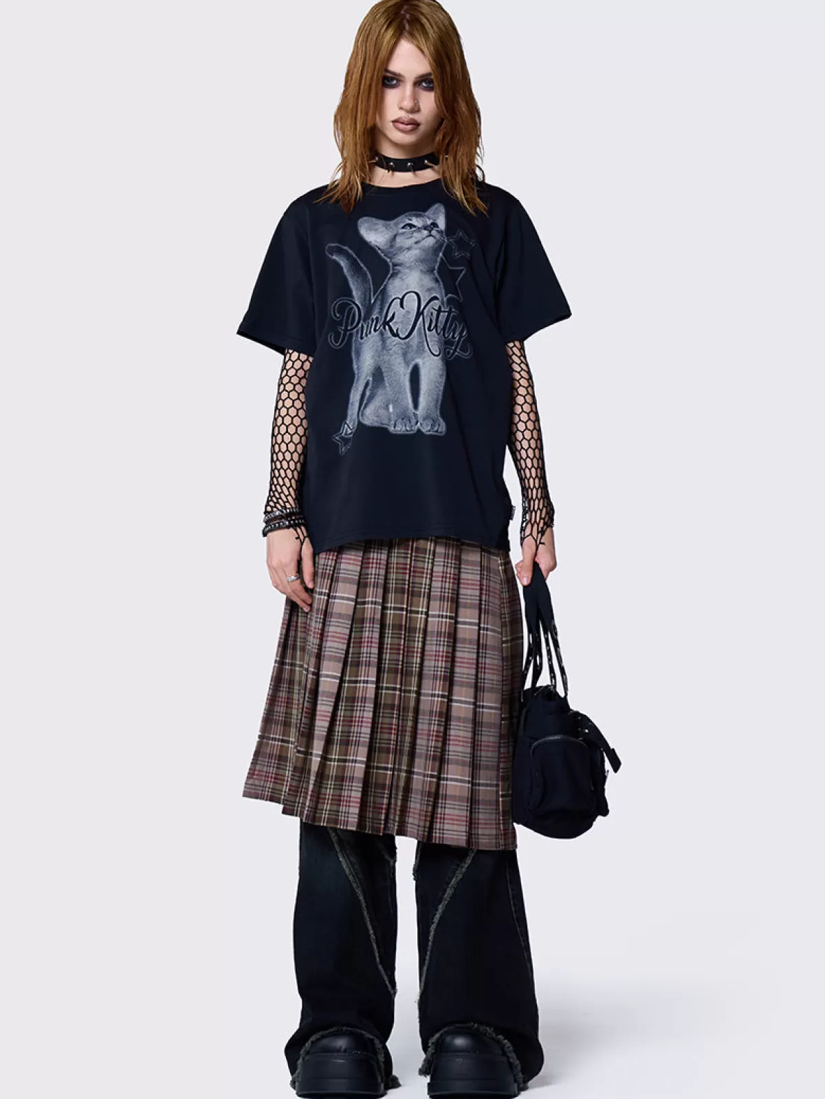 Shop Minga London Punk Kitty Graphic T-shirt Black