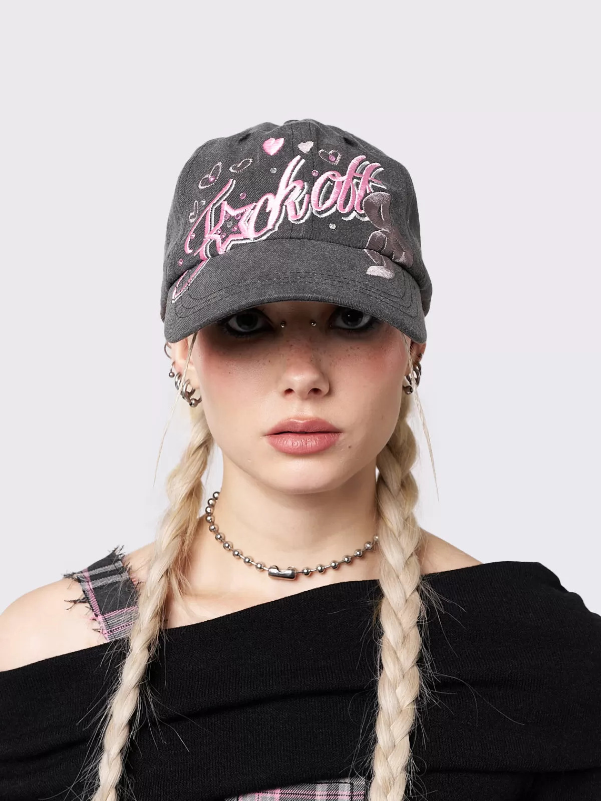 Hot Minga London Sassy Sweetheart Rhinestones Baseball Cap Black