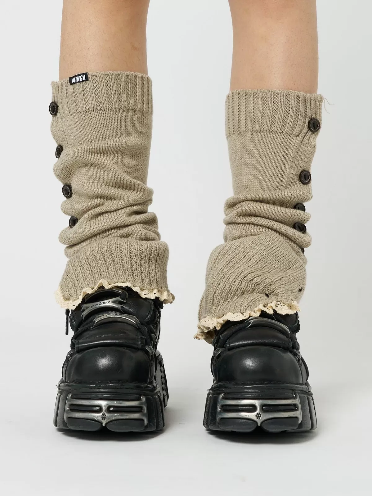 Outlet Minga London Zeva Buttoned Leg Warmers Beige